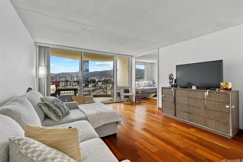 1717 Ala Wai Blvd #1602, Honolulu, HI 96815