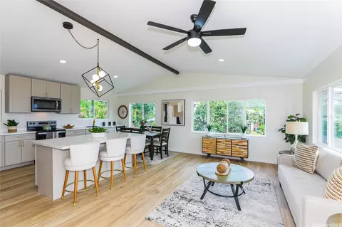 3782 Claudine St, Honolulu, HI 96816