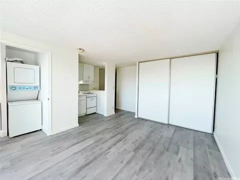 98-288 Kaonohi St #2704, Aiea, HI 96701