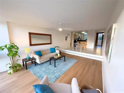 521 Hahaione St #2-10G, Honolulu, HI 96825