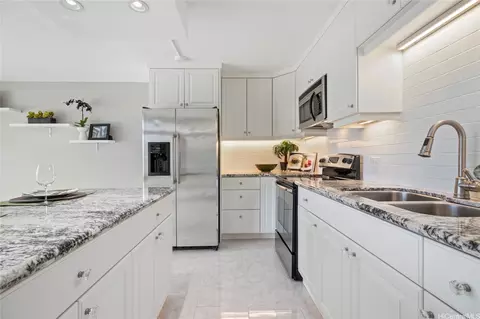 1511 Nuuanu Ave #1223, Honolulu, HI 96817