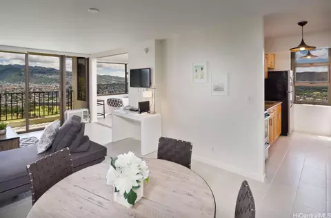 201 Ohua St #3513, Honolulu, HI 96813