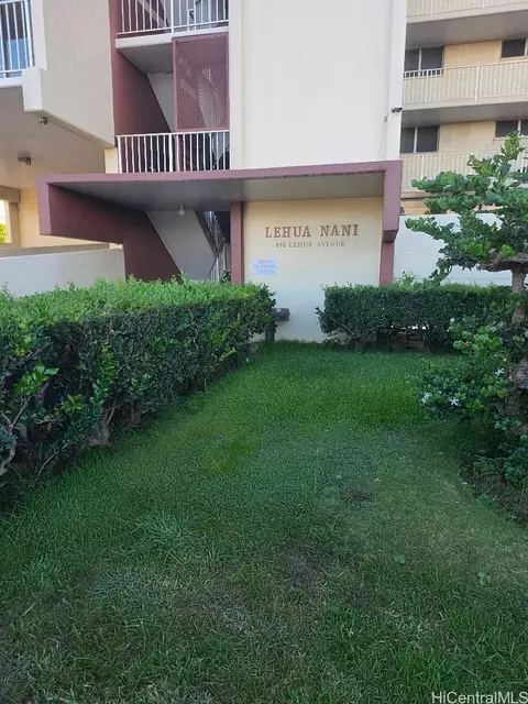 950 Lehua Ave #502, Pearl City, HI 96782