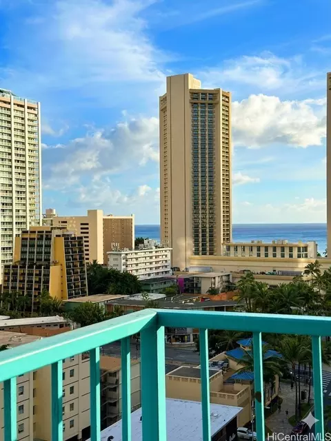 444 Kanekapolei St #1402, Honolulu, HI 96815