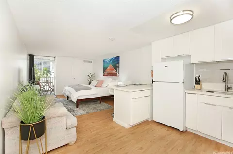 2572 Lemon Rd #601, Honolulu, HI 96815