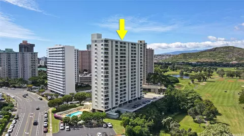 1160 Ala Napunani St #1706, Honolulu, HI 96818