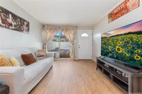 98-715 F Kaonohi St #26, Aiea, HI 96701