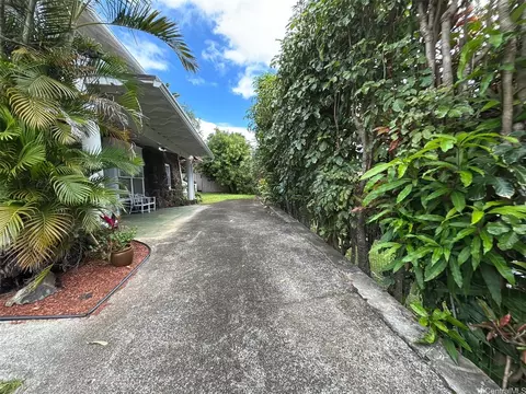 1930 Ventura St, Honolulu, HI 96822