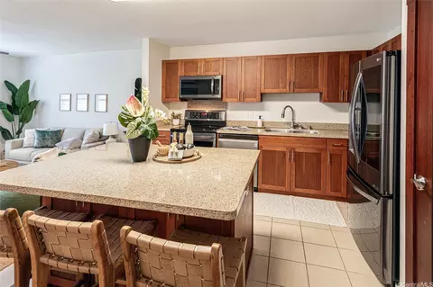 95-060 Waikalani Dr #A303, Mililani, HI 96789