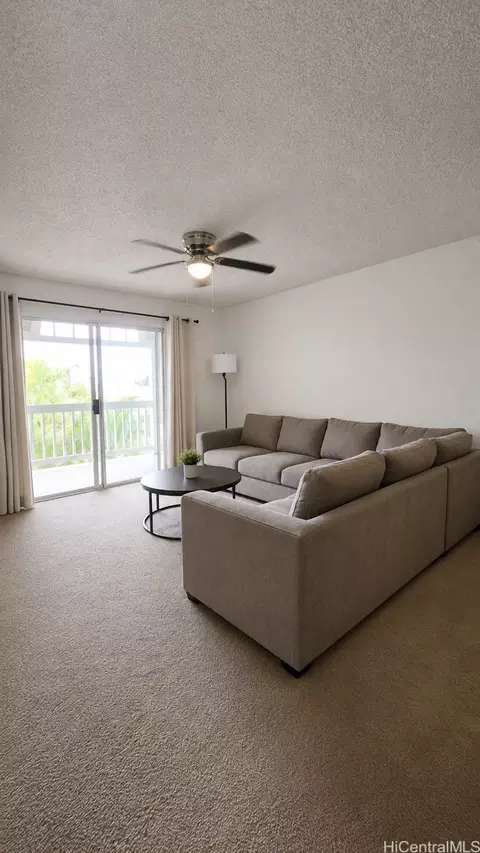 94-537 Lumiaina St #W204, Waipahu, HI 96797