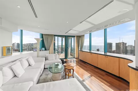 1888 Kalakaua Ave #3704, Honolulu, HI 96815