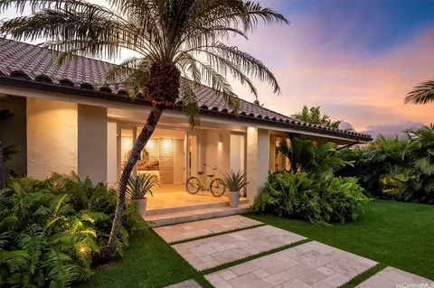 4670 Kahala Ave, Honolulu, HI 96816