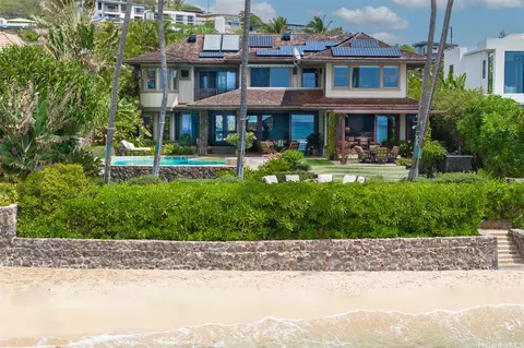 218 Kaalawai Pl, Honolulu, HI 96816