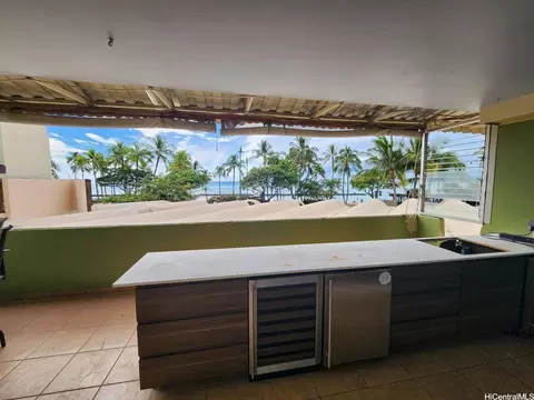 2500 Kalakaua Ave #201, Honolulu, HI 96815