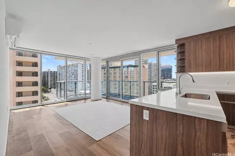 1500 Rycroft St #811R, Honolulu, HI 96814