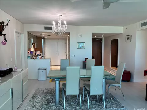 1177 Queen St #2105, Honolulu, HI 96814