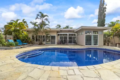 415 Iana St, Kailua, HI 96734