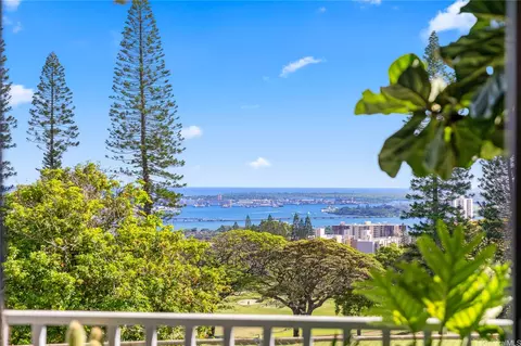 98-893 B Kaonohi St #79, Aiea, HI 96701