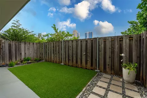 1617 Young St #A106, Honolulu, HI 96826