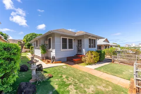 3327 Catherine St, Honolulu, HI 96815