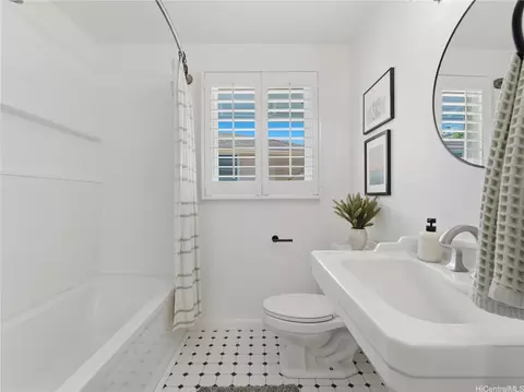 Bath - 620 Hao St, Honolulu, HI 96821 photo 2 of 3