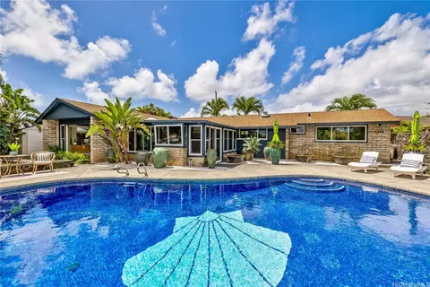 126 Mahealani Pl, Kailua, HI 96734