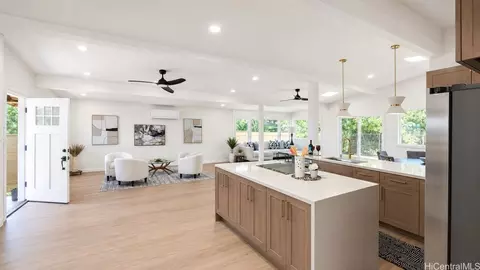 2076 Aaniu Loop, Pearl City, HI 96782
