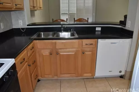 91-1058 Kekuilani Loop #702, Kapolei, HI 96707