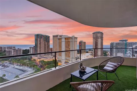 1910 Ala Moana Blvd #27A, Honolulu, HI 96815