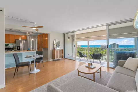 430 Keoniana St #1204, Honolulu, HI 96815