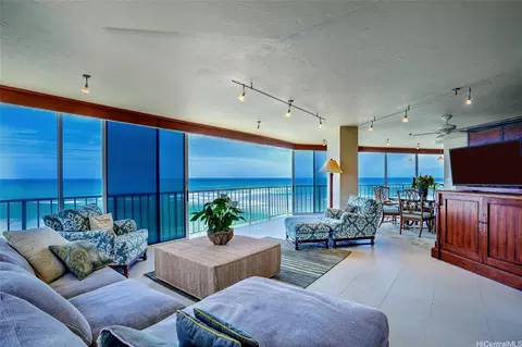2801 Coconut Ave #5 B/C, Honolulu, HI 96815