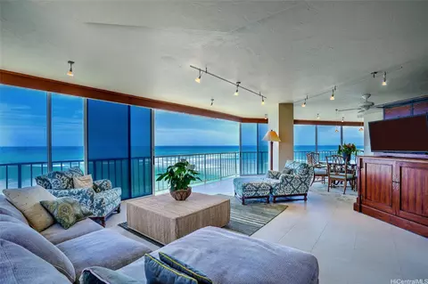 2801 Coconut Ave #5 B/C, Honolulu, HI 96815