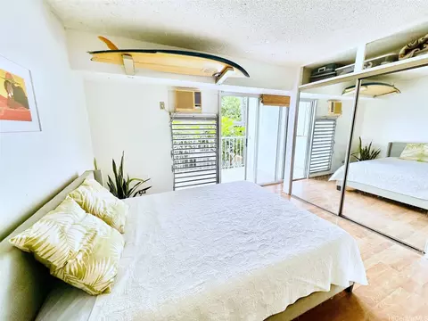 1516 Ward Ave #203, Honolulu, HI 96822