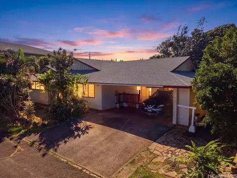 35 Hui F Rd #B, Lahaina, HI 96761