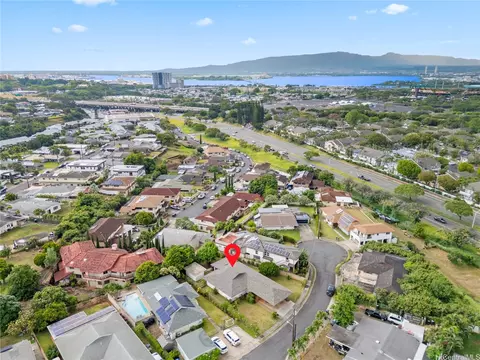4529 Mahie St, Honolulu, HI 96818