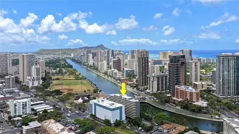 620 Mccully St #1102, Honolulu, HI 96826