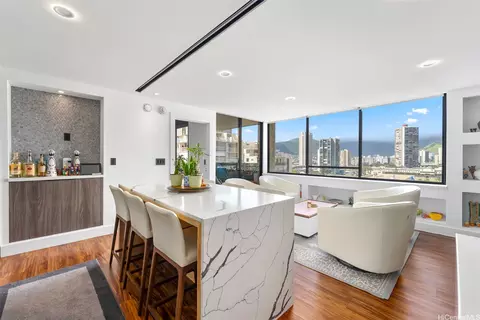 2215 Aloha Dr #DH1101, Honolulu, HI 96815