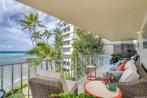 2947 Kalakaua Ave #401, Honolulu, HI 96815