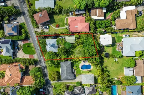 1421 Aalapapa Dr, Kailua, HI 96734