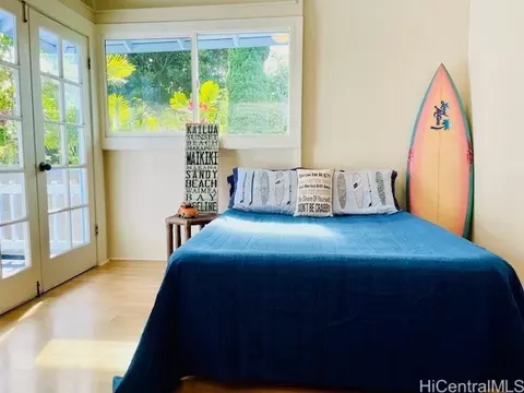 58-358 Kamehameha Hwy #B, Haleiwa, HI 96712