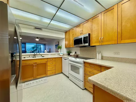 500 Lunalilo Home Rd #25B, Honolulu, HI 96825