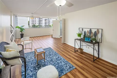 1624 Kanunu St #304, Honolulu, HI 96814