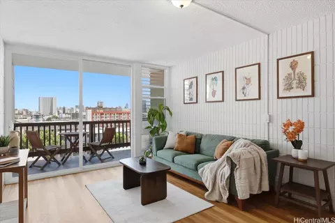 1524 Pensacola St #304, Honolulu, HI 96822