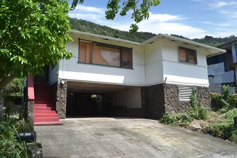 2416 Naai St, Honolulu, HI 96819