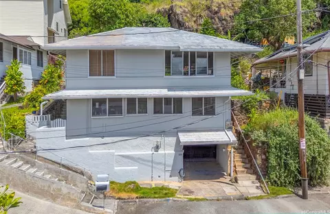 3251 Palolo Terrace Pl, Honolulu, HI 96816