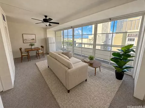 445 Kaiolu St #1201, Honolulu, HI 96815