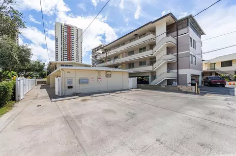 2730 Nakookoo St, Honolulu, HI 96826