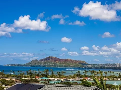 502 Kekupua St, Honolulu, HI 96825