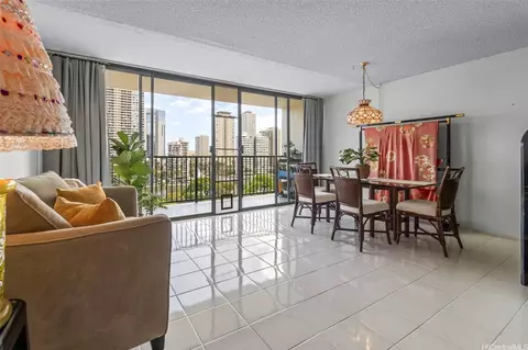2444 Hihiwai St #1006, Honolulu, HI 96826