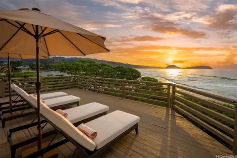4157 Black Point Rd, Honolulu, HI 96816